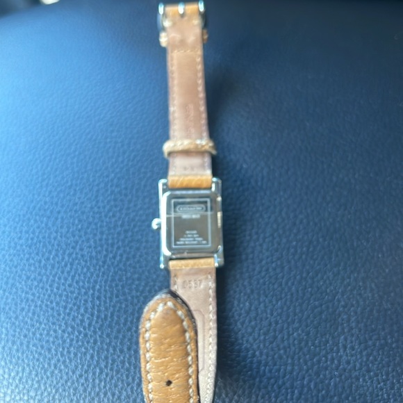 Coach tan strap watch in good condition. - Picture 6 of 9